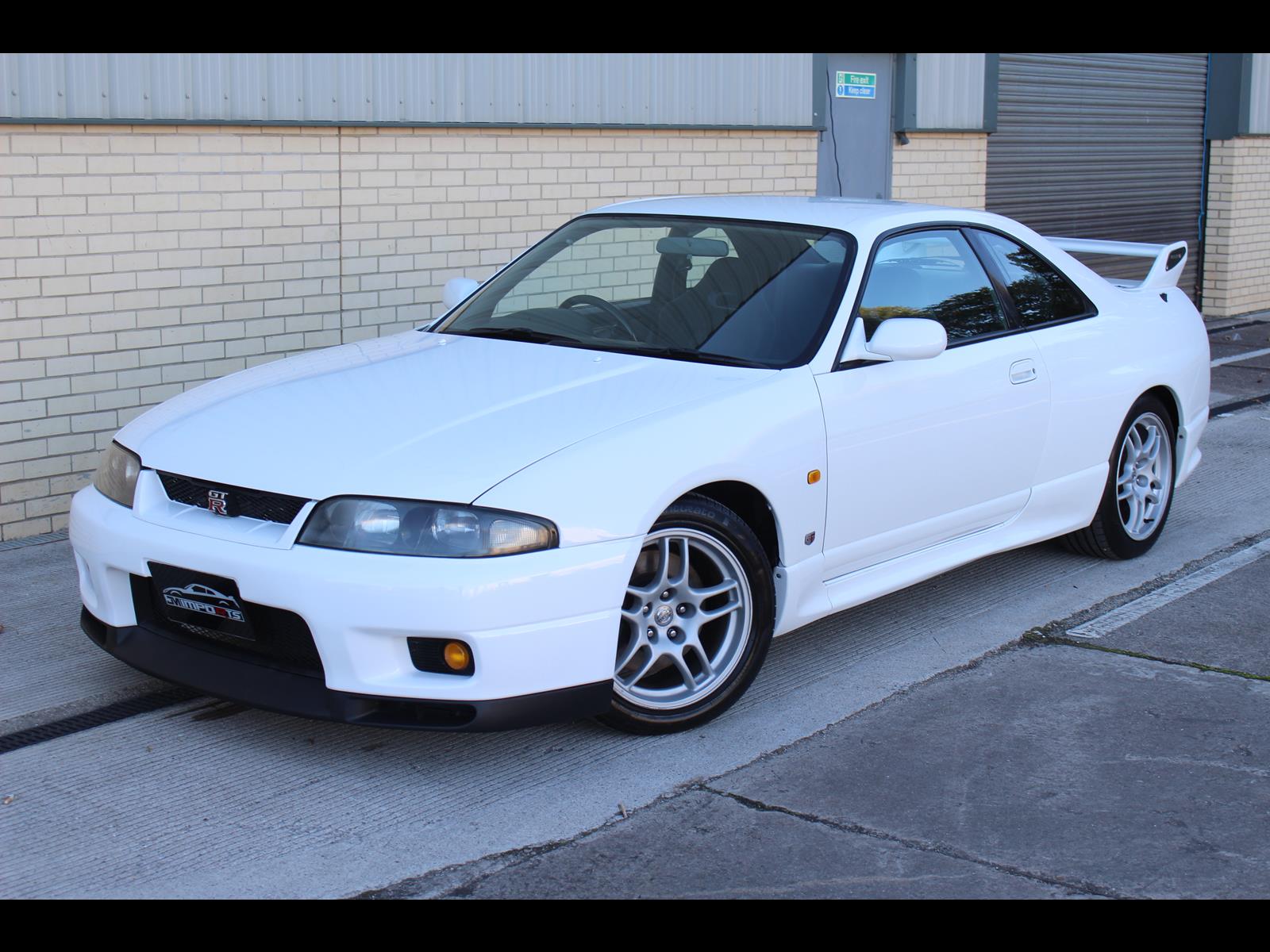 1996 NISSAN SKYLINE (R33) GT-R V-SPEC - TRACK PREPARED for sale by auction  in Berkhamsted, Hertfordshire, United Kingdom