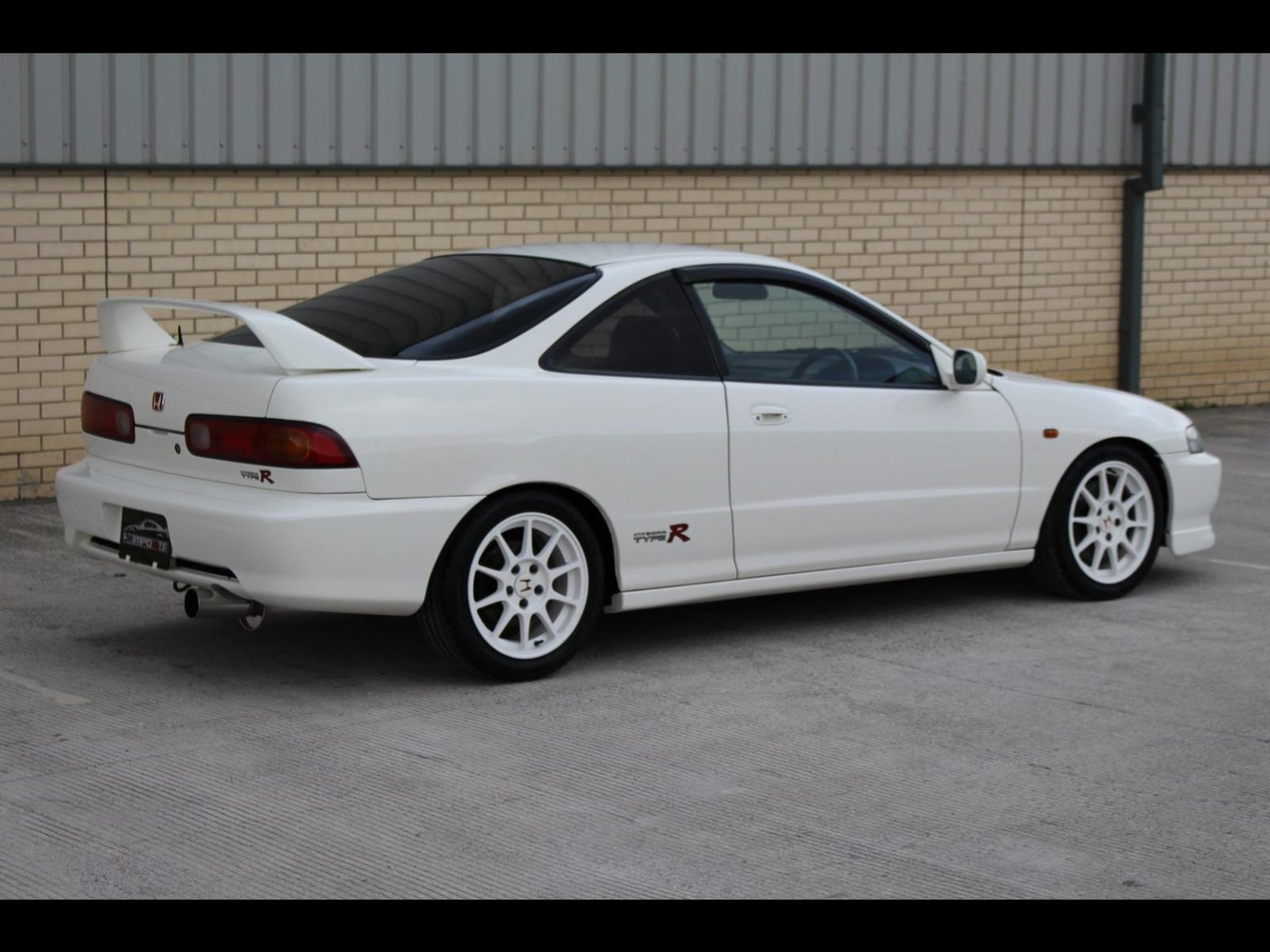 2000 Honda Integra Type R DC2 JDM Model - JM Imports