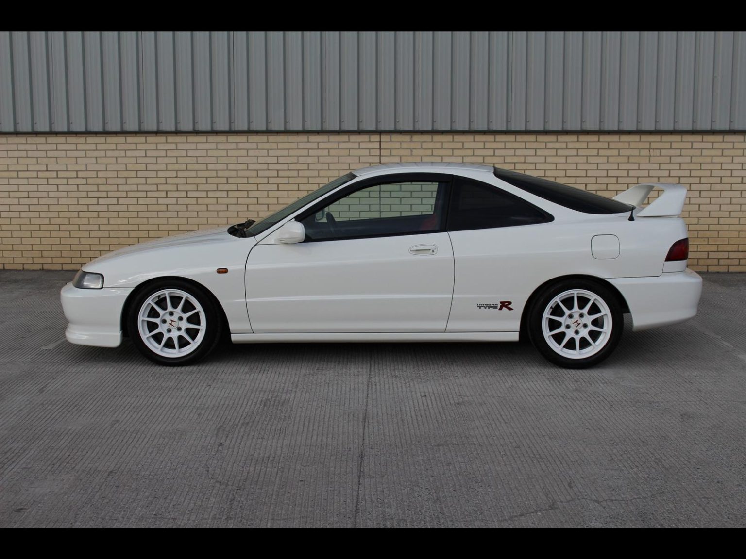 2000 Honda Integra Type R DC2 JDM Model - JM Imports
