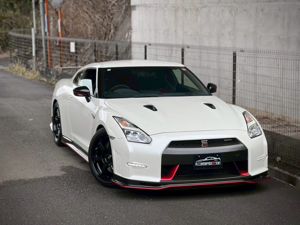 2015 Nissan R35 GTR Nismo Edition - Pearl White Low KM - JM Imports